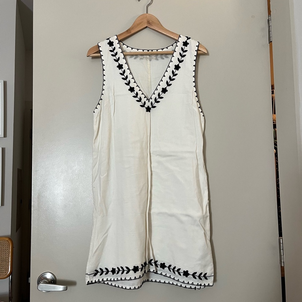 White urban outfitters shift dress with black embroidery